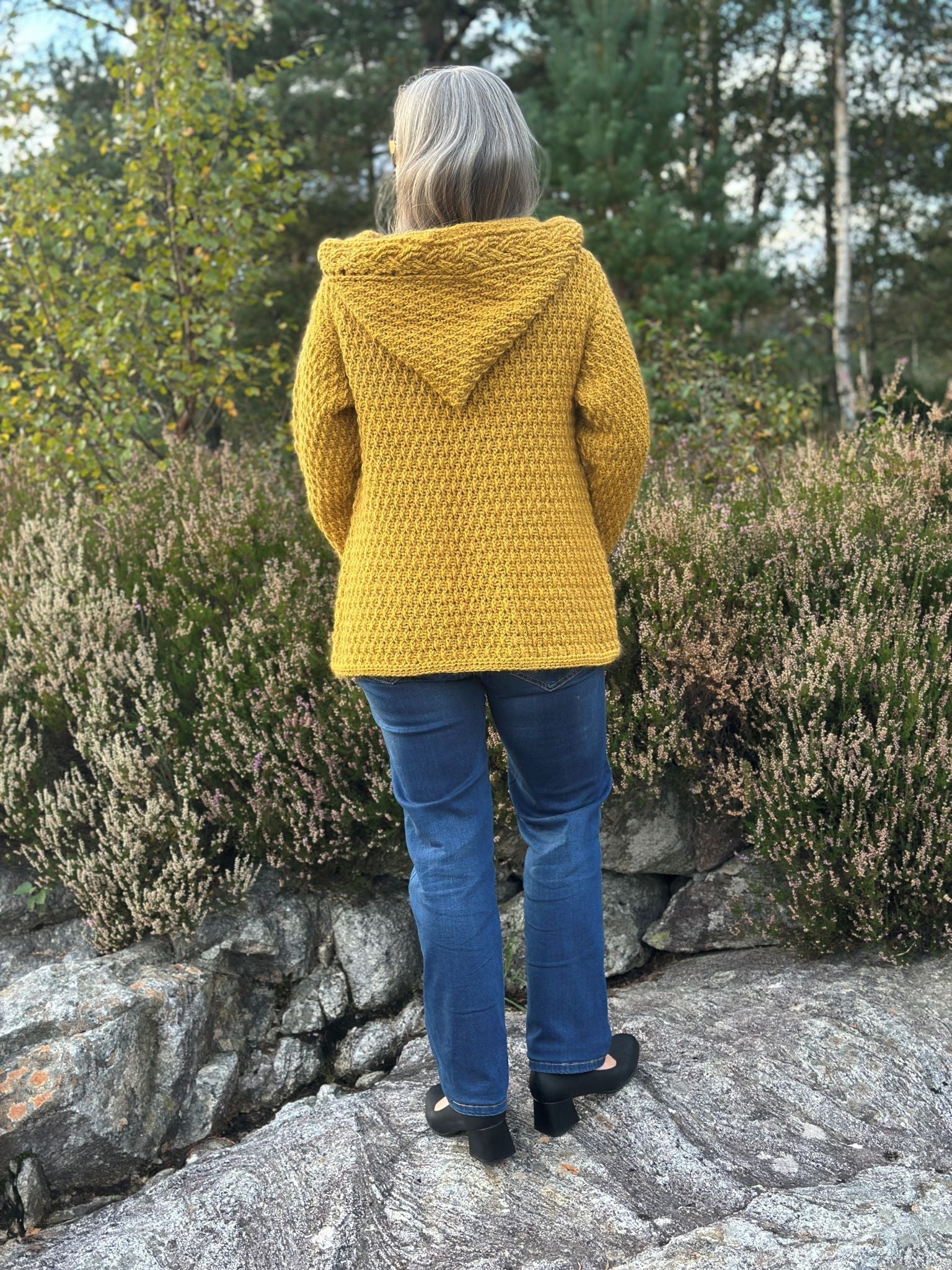 Gensere-Jakker-til-dame-håndlaget Heklerier