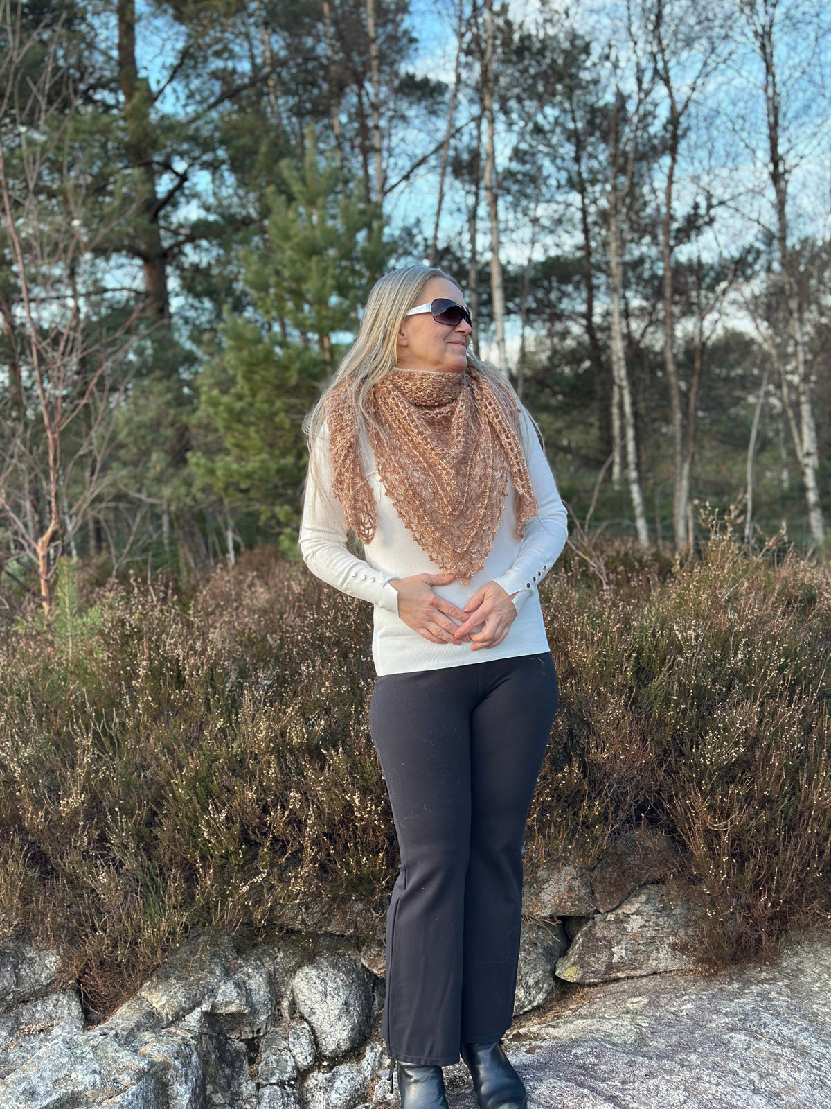 Elisabeths Blondesjal - med Kid Silk Heklerier