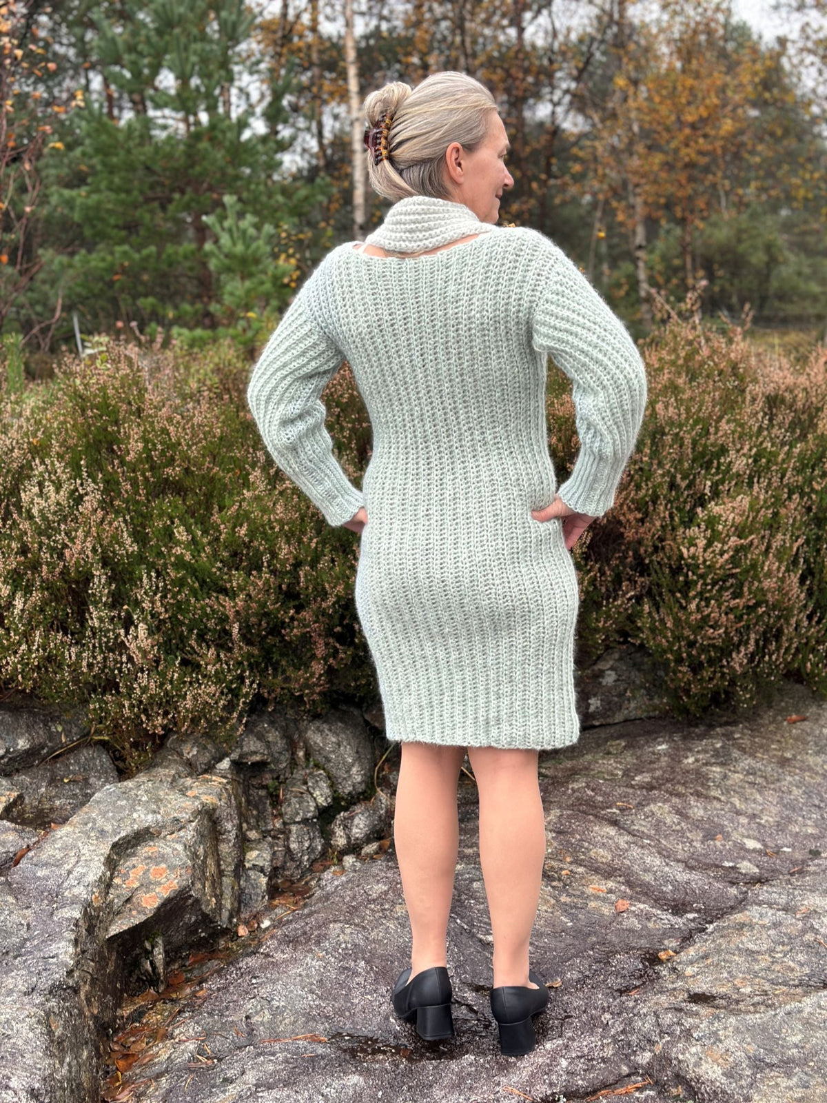 Mint Breeze – Heklet kjole i Drops Air & Kid Silk Heklerier