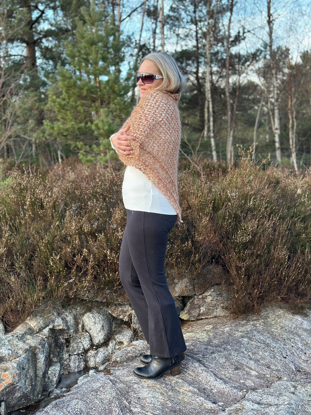 Elisabeths Blondesjal - med Kid Silk Heklerier