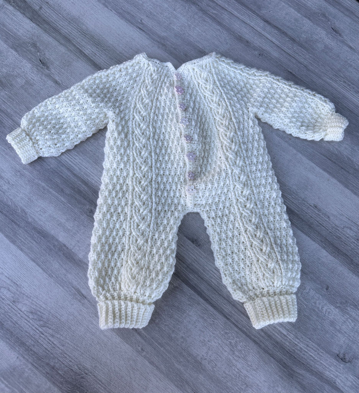 Myrkdalen Ulldress Baby Heklerier