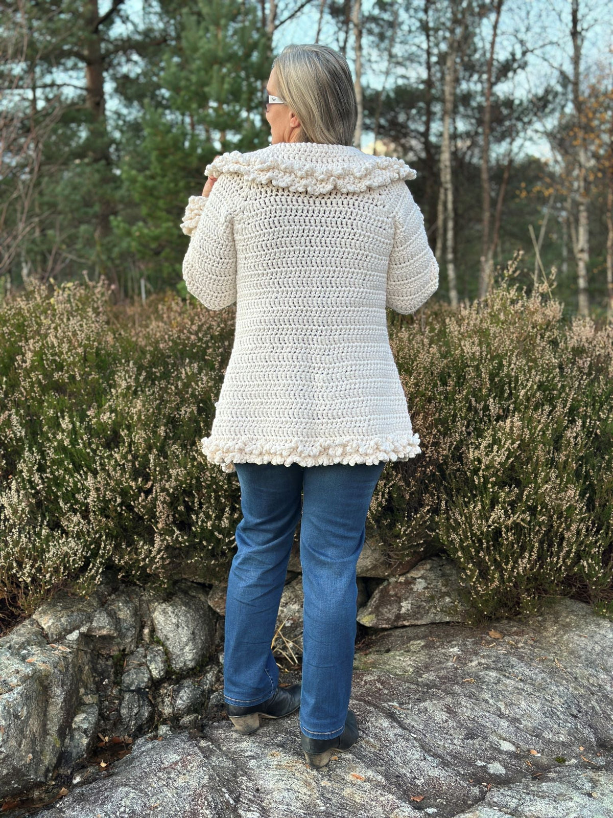 Myk Vinterdrøm - Heklet jakke i alpakka og ull Heklerier