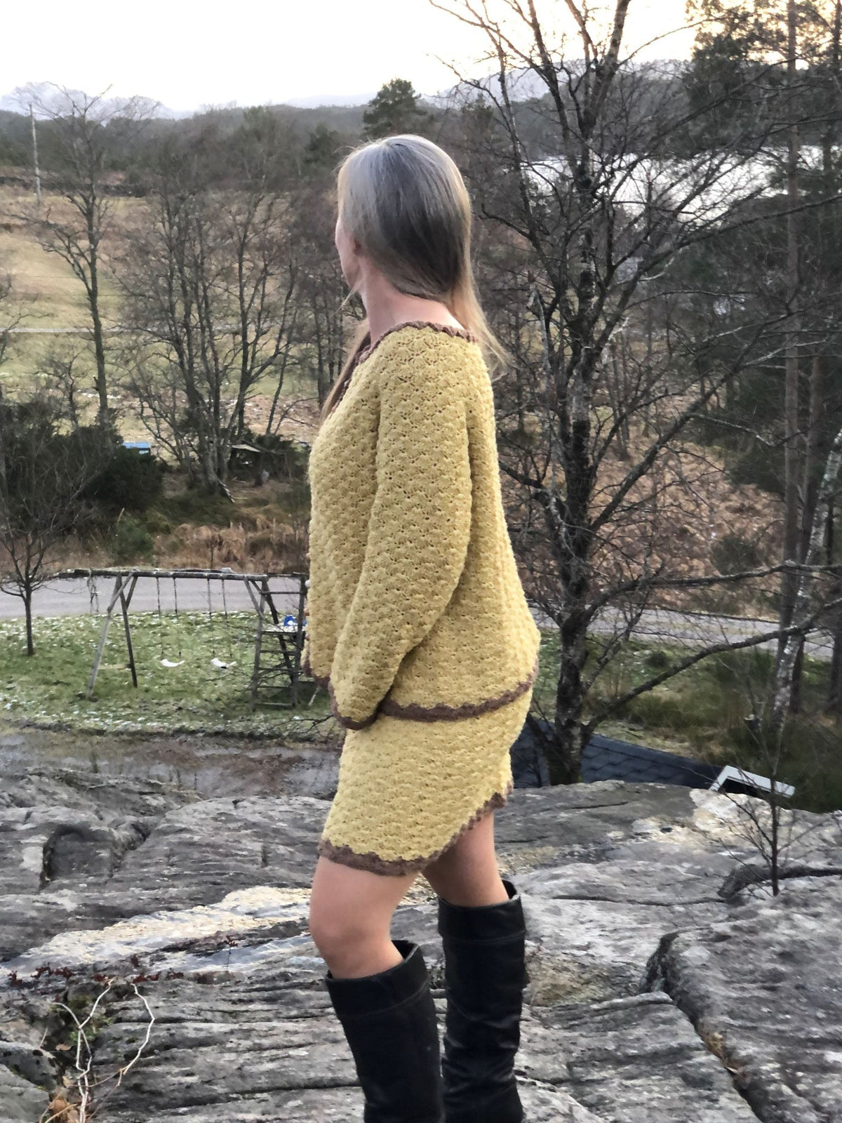 Golden Belle – Heklet drakt med vifter Heklerier